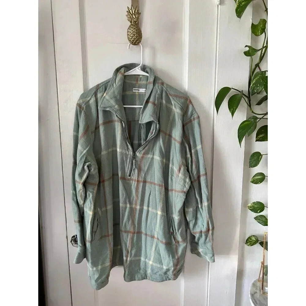 Sonoma Size 1x-large Plaid zip up